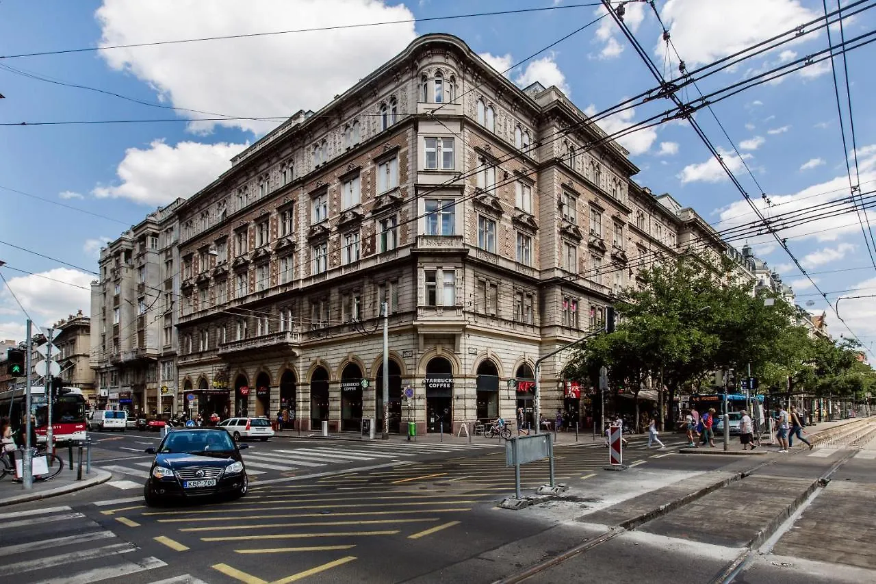 Home In The Living Budapest Ungern
