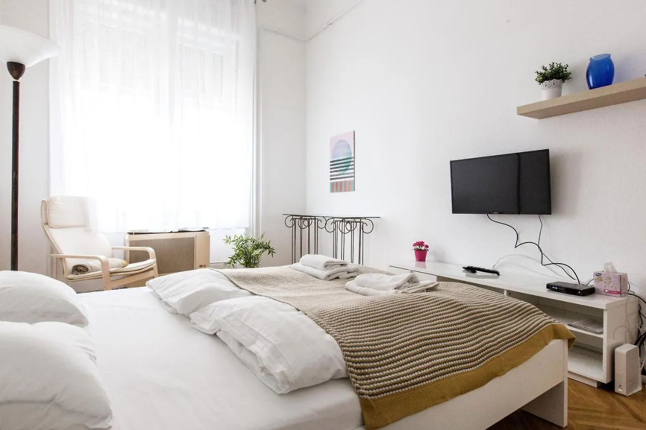 Home In The Living Budapest